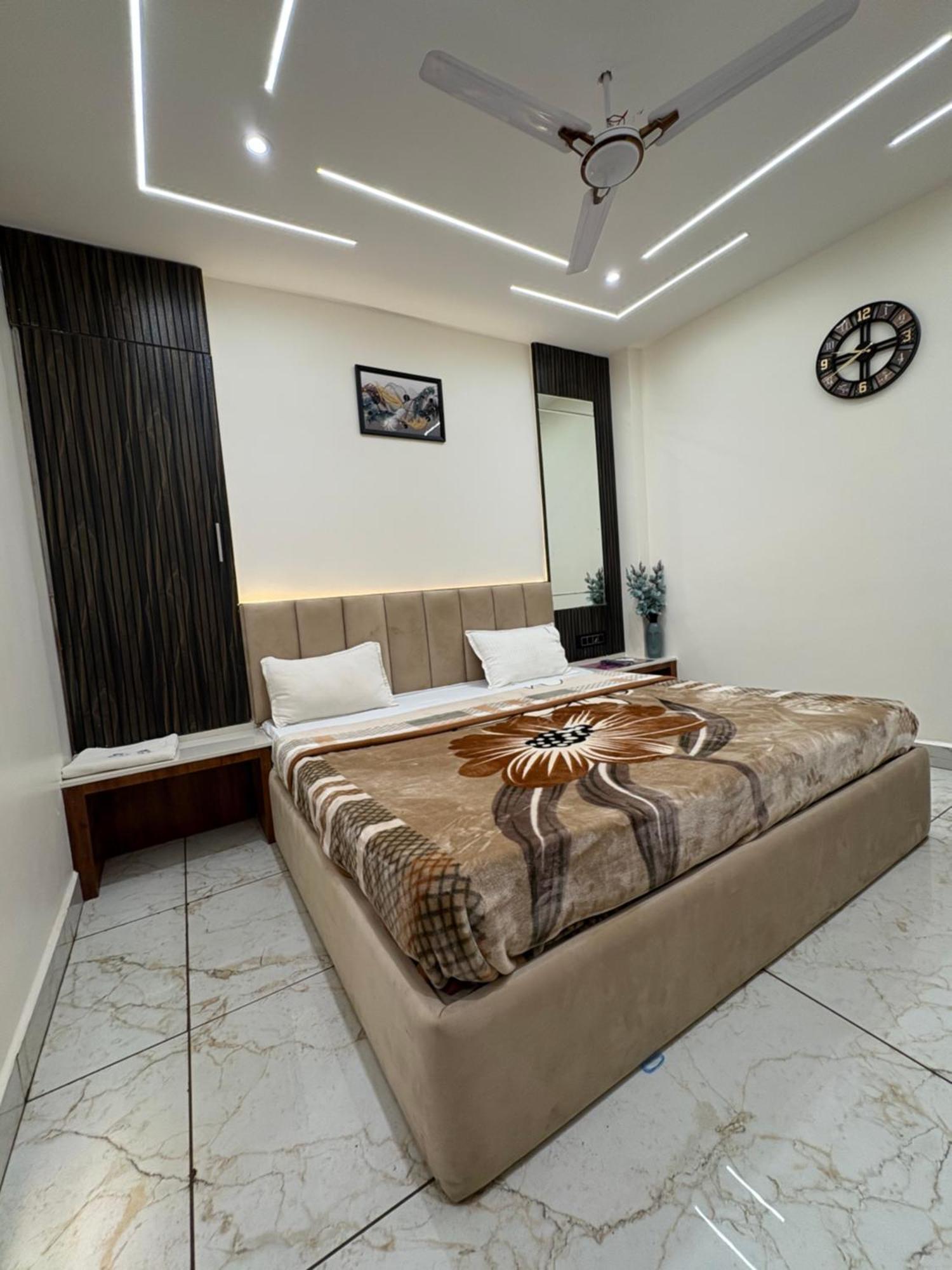 Hotel Anantshree اوجاين المظهر الخارجي الصورة