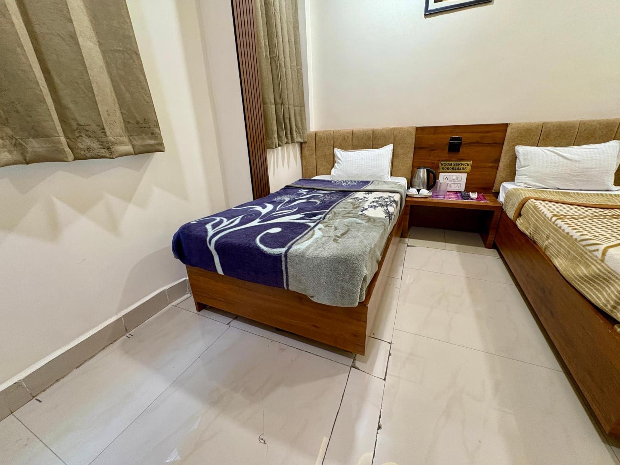 Hotel Anantshree اوجاين المظهر الخارجي الصورة