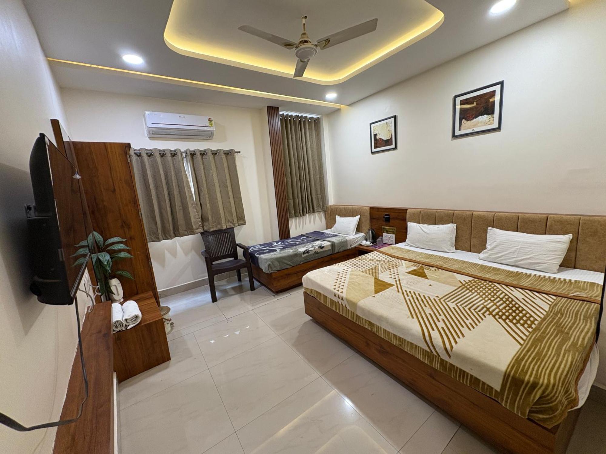 Hotel Anantshree اوجاين المظهر الخارجي الصورة